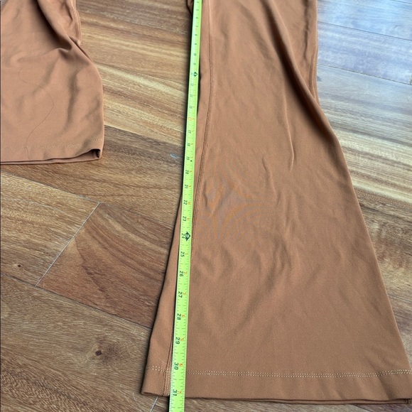 Lululemon high rise bootcut - Picture 7 of 7